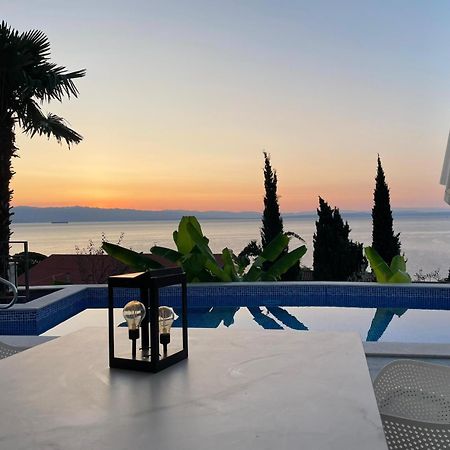 Villa Nikolla Lovran Bagian luar foto