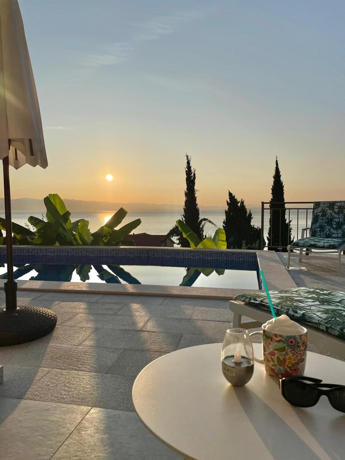 Villa Nikolla Lovran Bagian luar foto