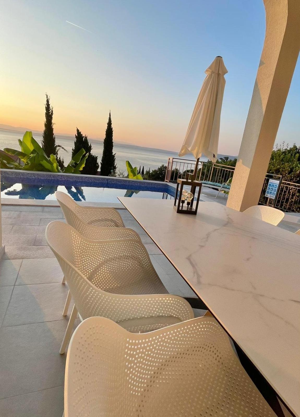 Villa Nikolla Lovran Bagian luar foto
